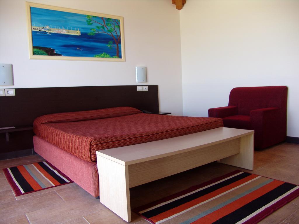 Hotel Santantao Art 4*
